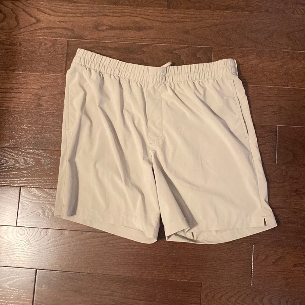 Banana republic hybrid short